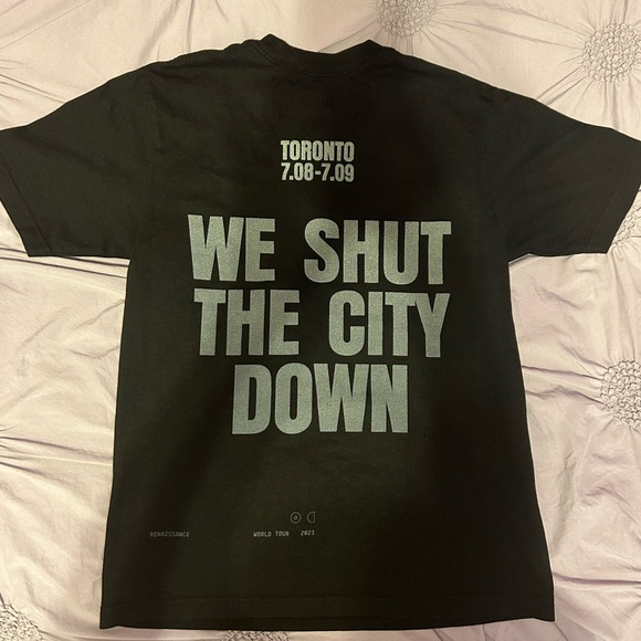 EXCLUSIVE BEYONCÉ RENAISSANCE TORONTO FLAGSHIP TSHIRT WE SHUT THE CITY DOWN - Picture 6 of 8